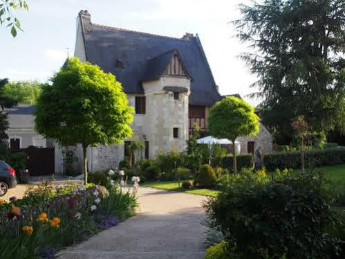 ホテル Manoir Du Rouvre Mettray エクステリア 写真